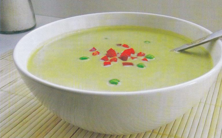 Суп-пюре із зеленого горошку