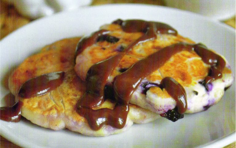 Сирники з чорницею