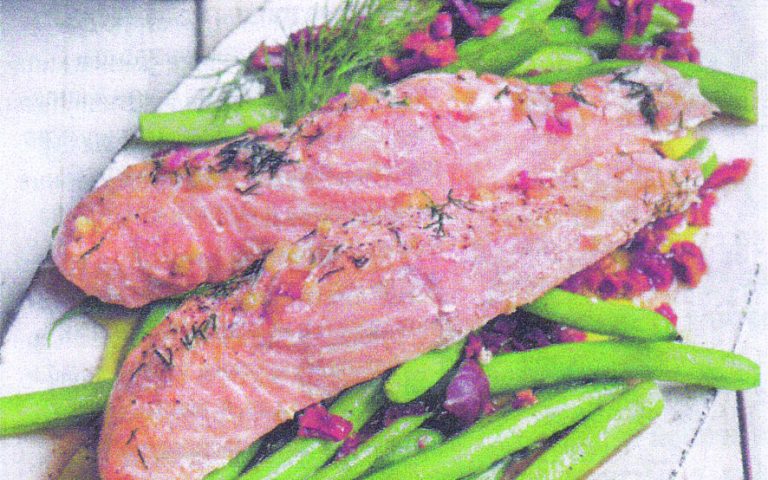 Філе лосося з овочами