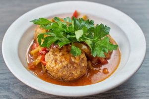 фрикадельки в соусі